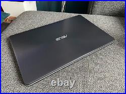ASUS 17 R702QA VIVOBOOK / A12 4x3.60Ghz / RAM 8 GB / SSD + HDD / RADEON R7 ASUS 17 R702QA VIVOBOOK / A12 4x3.60Ghz / RAM 8 GB / SSD + HDD / RADEON R7