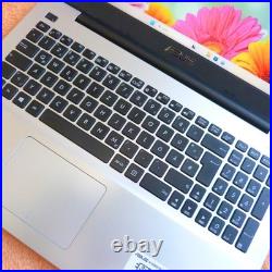 Asus F555 Vivobook PREMIUM 15 pouces FULLHD l AMD A9 SSD Windows 11 l 16 Go R