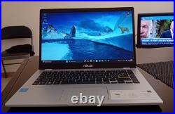 Ordinateur portable 14 pouces ASUS E410M / Gris / 1.30kg / 32.50 x 21.70 x 1.80 Ordinateur portable 14 pouces ASUS E410M / Gris / 1.30kg / 32.50 x 21.70 x 1.80