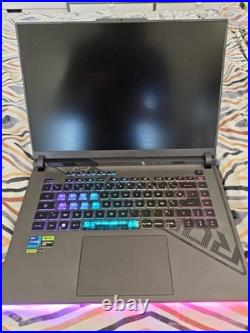 PC Portable Gamer ASUS ROG Strix G16 i7 / RTX 4050 / 16Go DDR5 Excellent