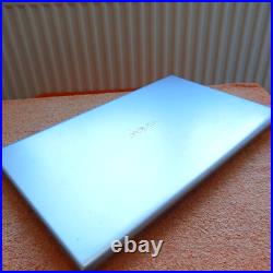 XXL SET Asus D712 Vivobook Ultra SLIM 17 pouces ordinateur portable SSD Windo